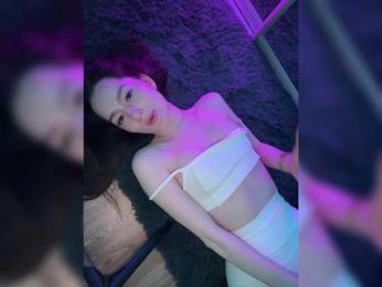whiteTEA — Bongacams recorded stream image, 23.04.2025 20:10