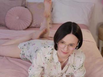 MissEssie — Bongacams recorded stream screenshot (23 Apr 2025)