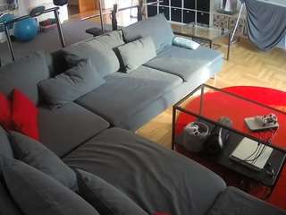 voyeurcam-julmodels-living-3 — Camsoda recorded stream image, 05.02.2025 12:50