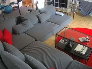 voyeurcam-julmodels-living-3 — Camsoda recorded stream image, 05.02.2025 12:50