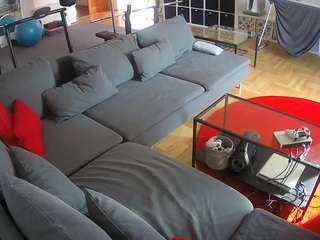voyeurcam-julmodels-living-3 — Camsoda recorded stream image, 05.02.2025 12:50