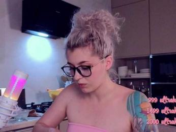 HoneyCherry — Bongacams recorded stream screenshot (25 Apr 2025)