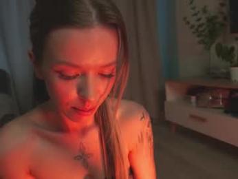 agent_blonde — Chaturbate recorded stream image, 25.04.2025 20:40