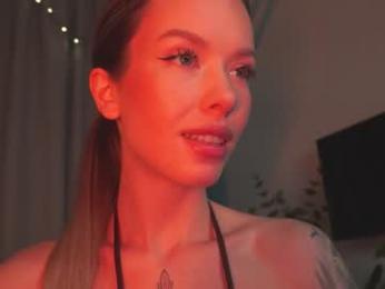 agent_blonde — Chaturbate recorded stream image, 25.04.2025 20:40