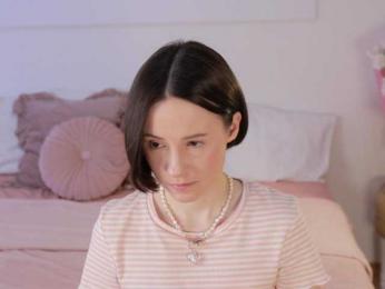 MissEssie — Bongacams recorded stream screenshot (26 Apr 2025)