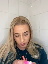 Strongqueen — Stripchat recorded stream screenshot (27 Apr 2025)