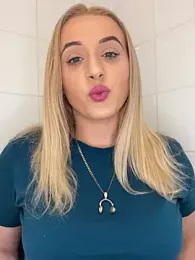 Strongqueen — Stripchat recorded stream screenshot (27 Apr 2025)