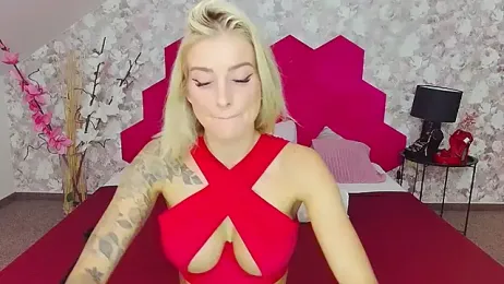 Lia_Benini — Stripchat recorded stream image, 28.04.2025 12:40