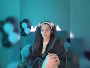 whiteTEA — Bongacams recorded stream image, 28.04.2025 17:30