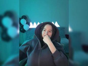 whiteTEA — Bongacams recorded stream image, 28.04.2025 17:30