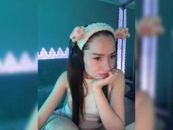 whiteTEA — Bongacams recorded stream image, 28.04.2025 17:30