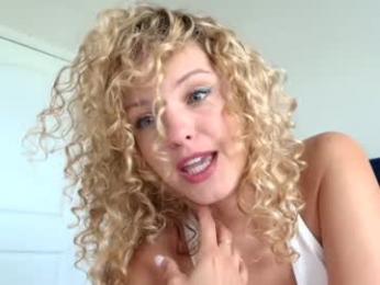 theislandgirl — Chaturbate recorded stream screenshot (30 Apr 2025)