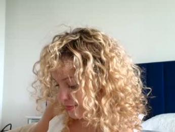 theislandgirl — Chaturbate recorded stream screenshot (30 Apr 2025)