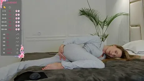 Goodgirlgonabad — Stripchat recorded stream screenshot (01 May 2025)