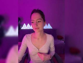 whiteTEA — Bongacams recorded stream image, 02.05.2025 17:10