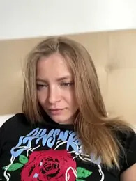 AnastasiaAniess — Stripchat recorded stream screenshot (04 May 2025)