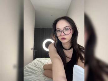 OlivkaVif — Bongacams recorded stream screenshot (04 May 2025)