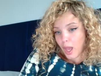 theislandgirl — Chaturbate recorded stream screenshot (07 May 2025)