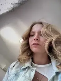 AnastasiaAniess — Stripchat recorded stream screenshot (08 May 2025)