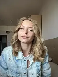 AnastasiaAniess — Stripchat recorded stream screenshot (08 May 2025)