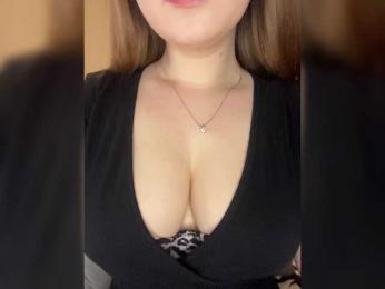 AlinaRay — Bongacams recorded stream image, 09.05.2025 14:10