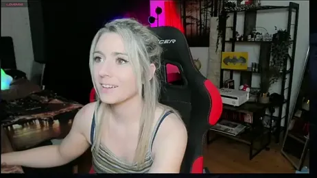 Lisaonthemoon — Stripchat recorded stream image, 11.05.2025 18:10
