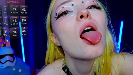 ElswythCovil — Stripchat recorded stream screenshot (16 May 2025)