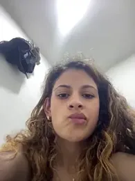 alana15 — Stripchat recorded stream image, 16.05.2025 22:30