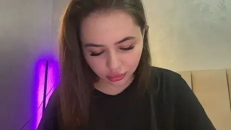 AlmaryKim — Stripchat recorded stream image, 17.05.2025 22:10